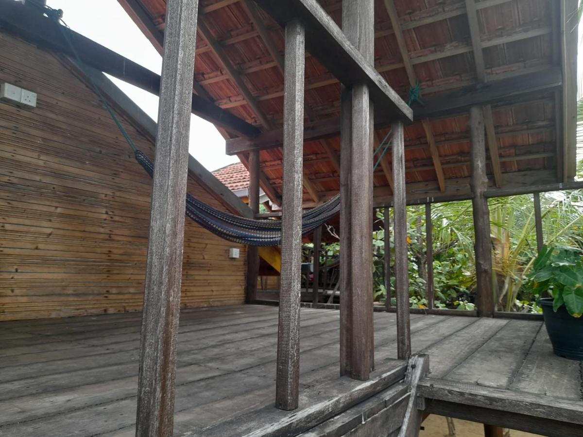 Golden Beach Chalets Arugam Bay Exterior foto
